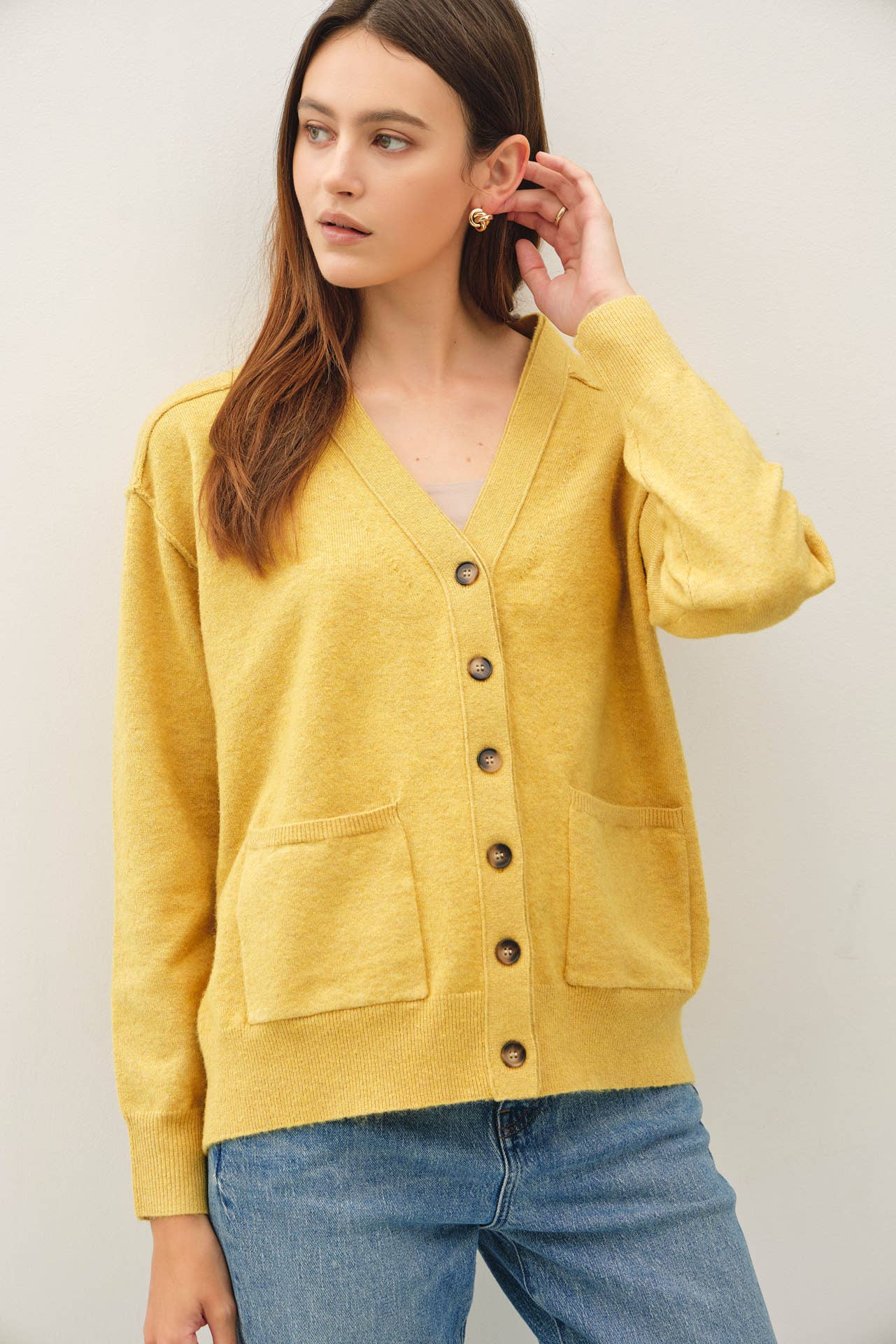 DOUBLE LAYERED NECKLINE CARDIGAN