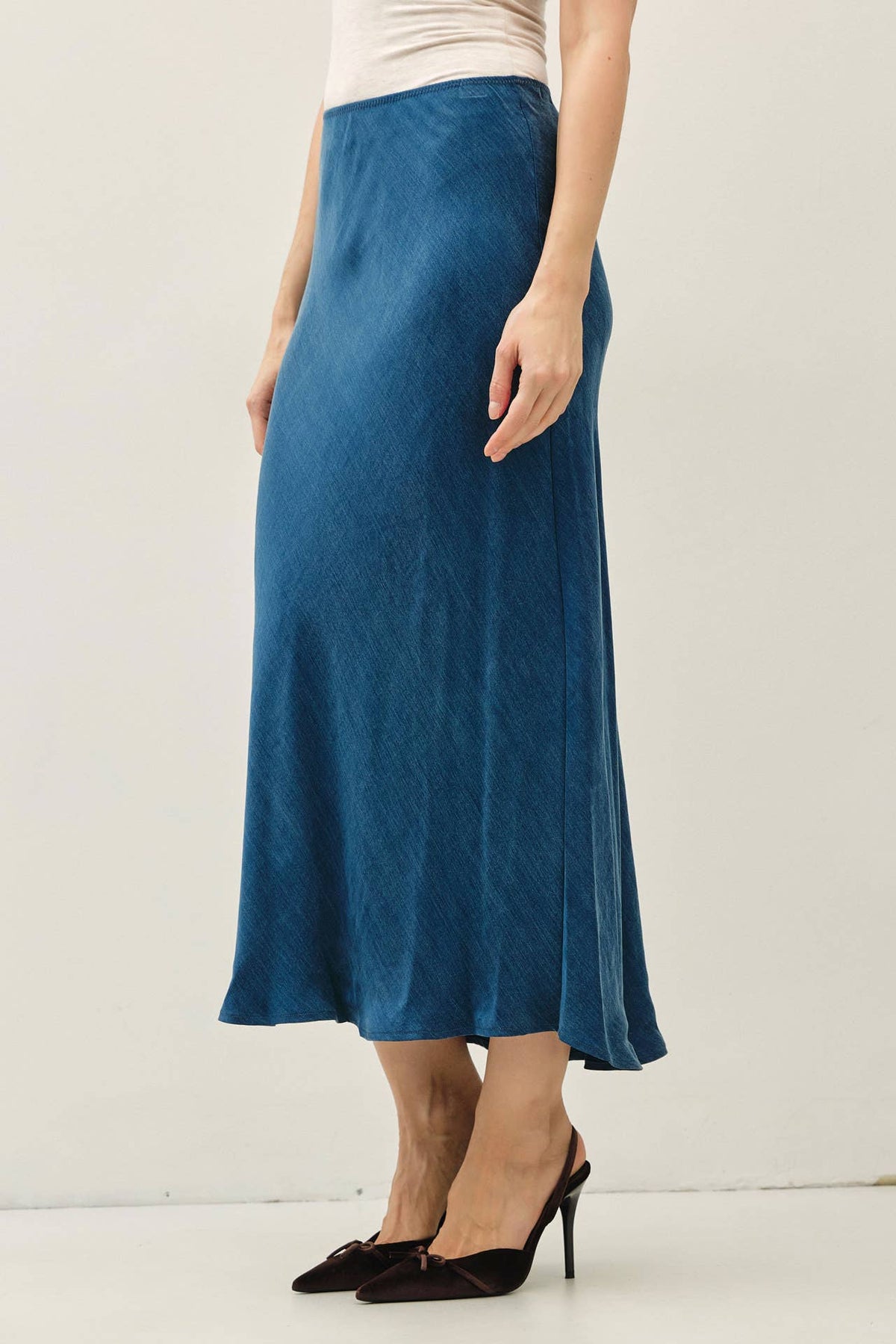 SUEDE FEEL MIDI SKIRT