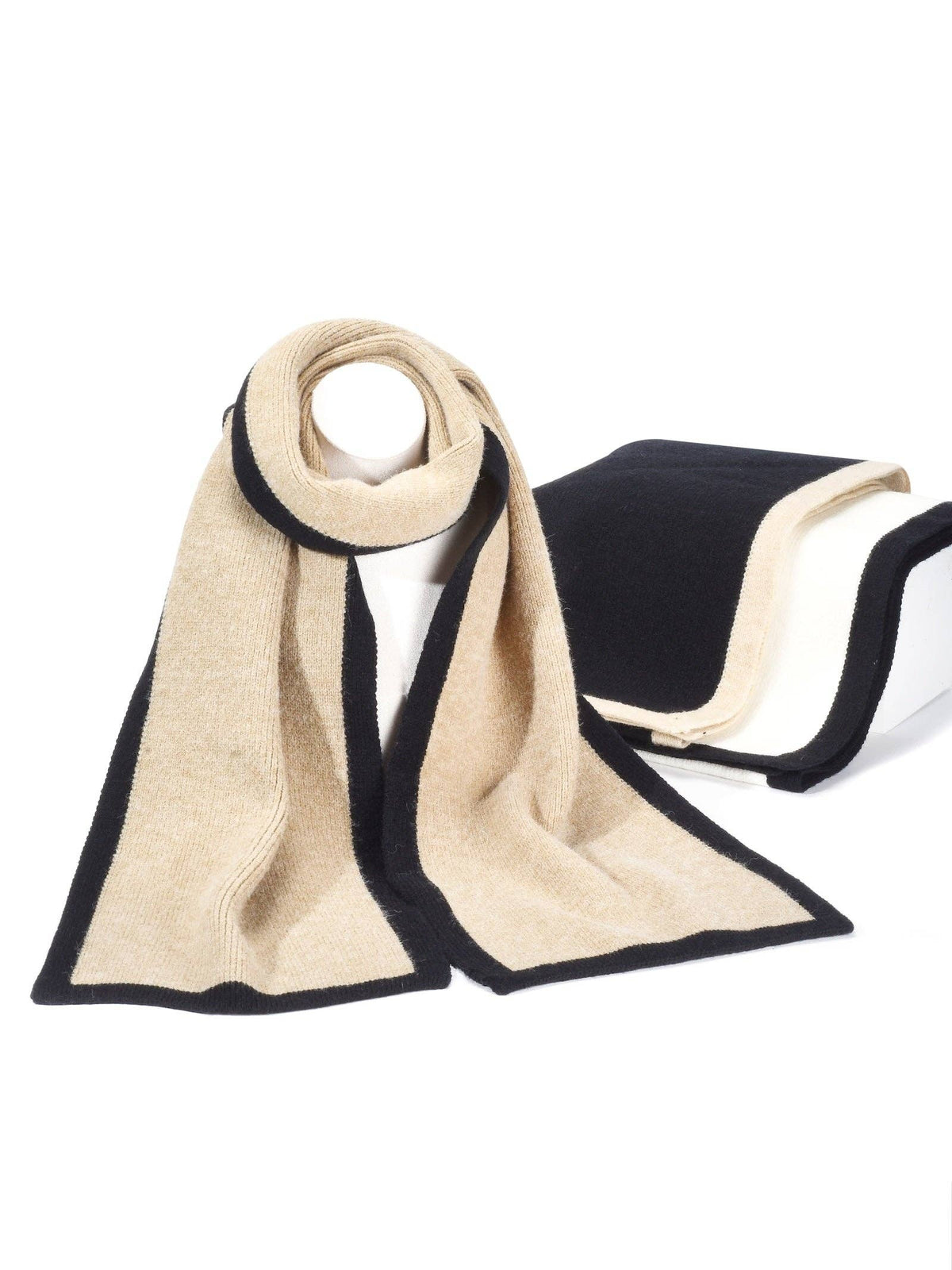 Contrast Knitted Scarf