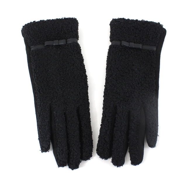 CLOUDY GLOVES