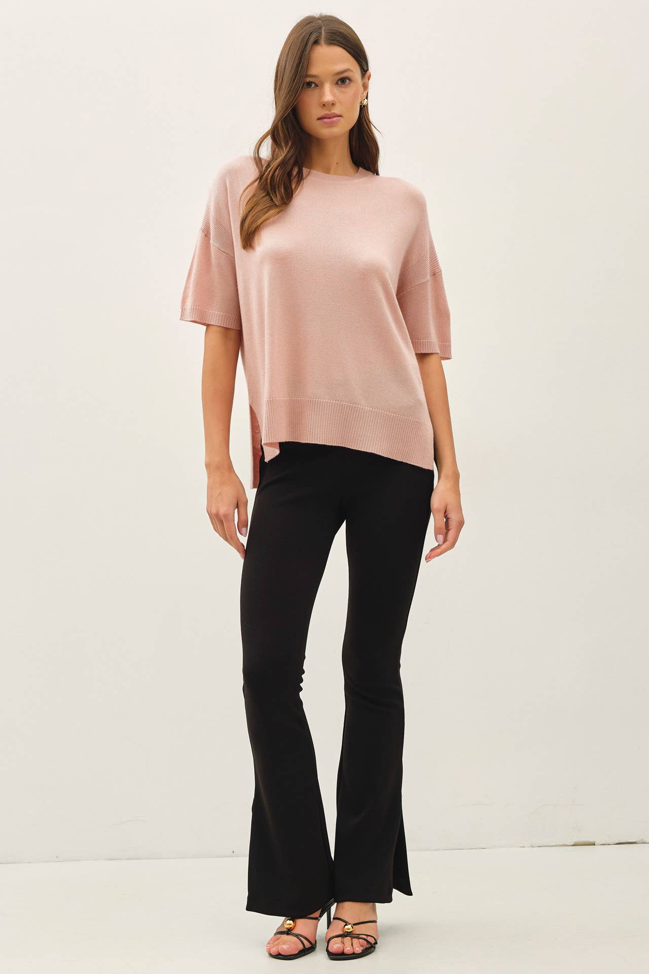 BOXY SHORT SLEEVE SWEATER