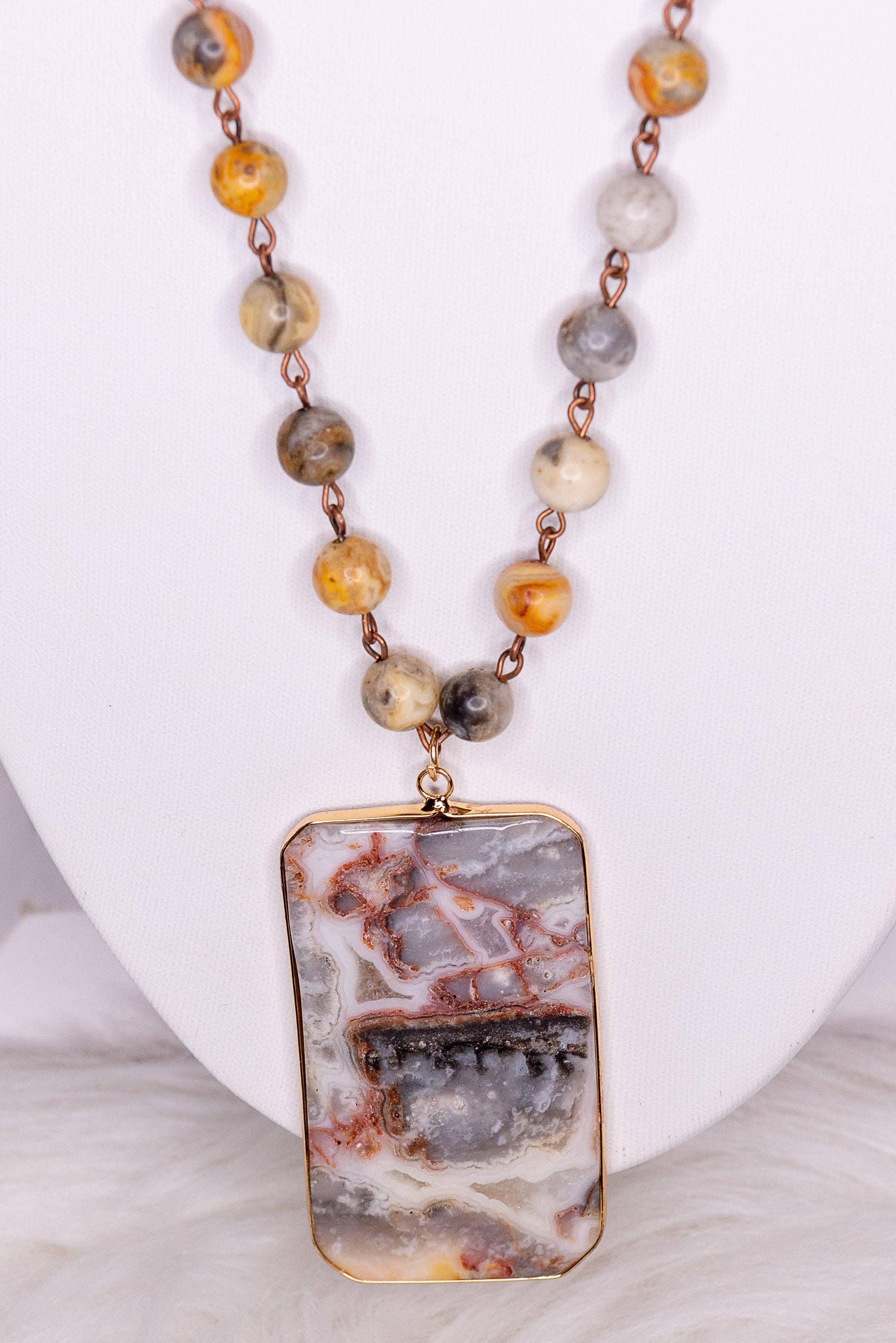 Patty Necklace in Beige