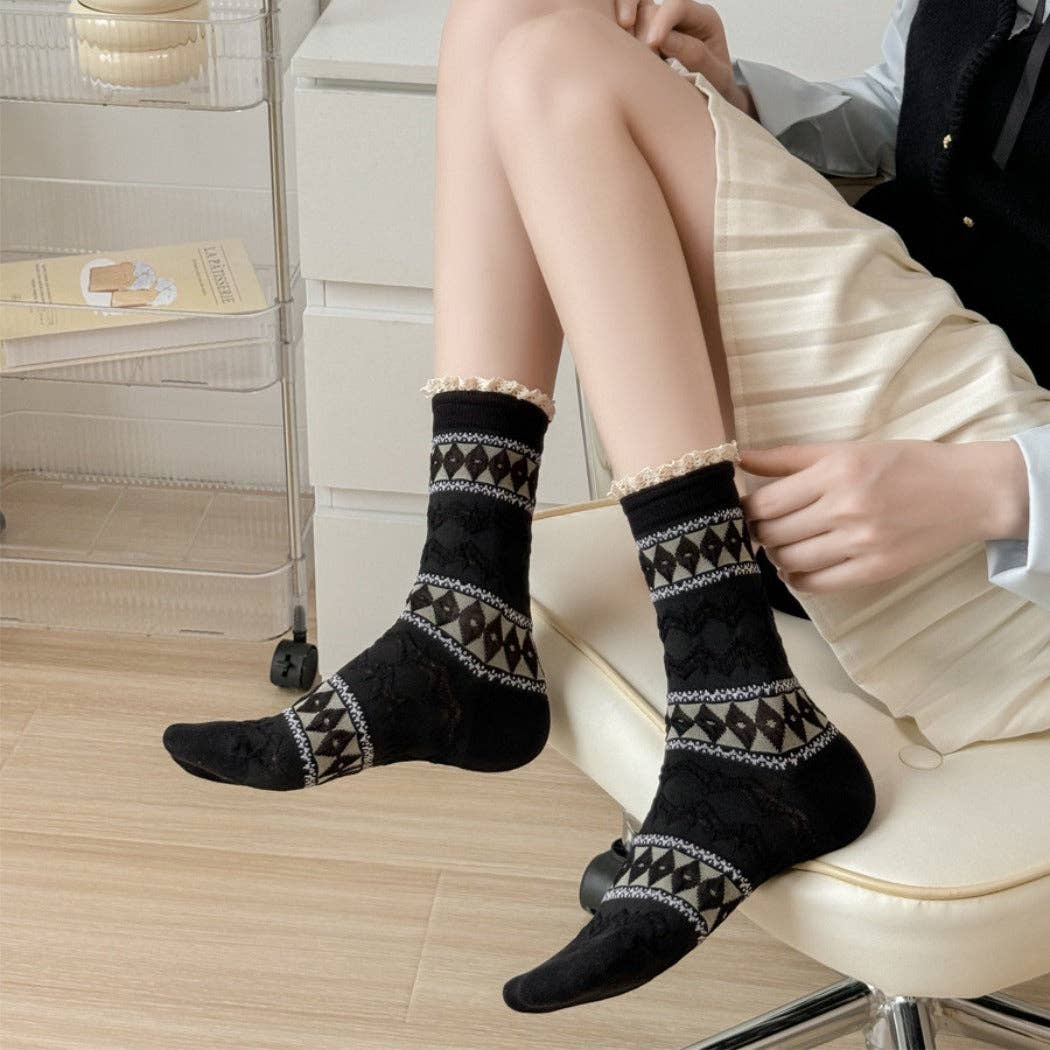 Maillard Lace Trim Crew Socks