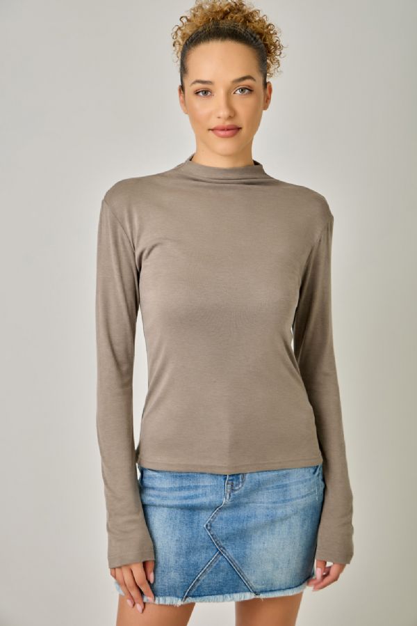 Modal Essential Top