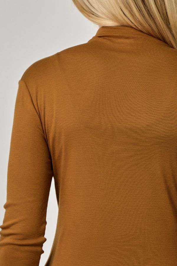 Modal Essential Top