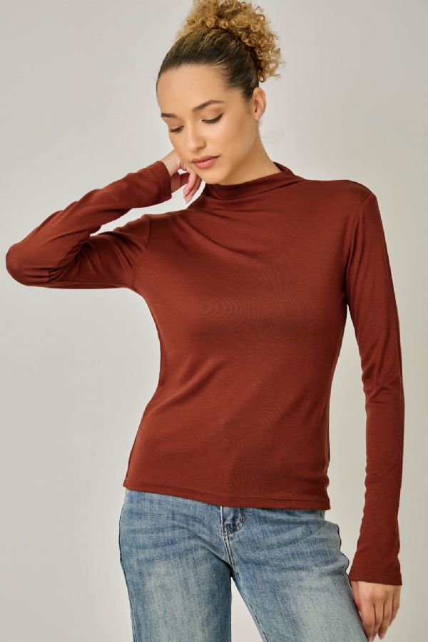 Modal Essential Top