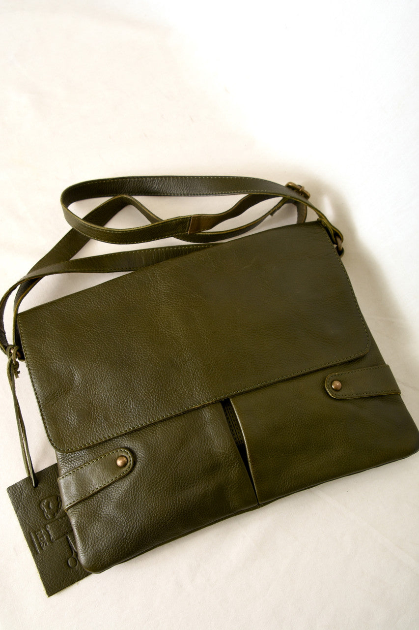 Cambridge Saddle Bag in 3 Colors