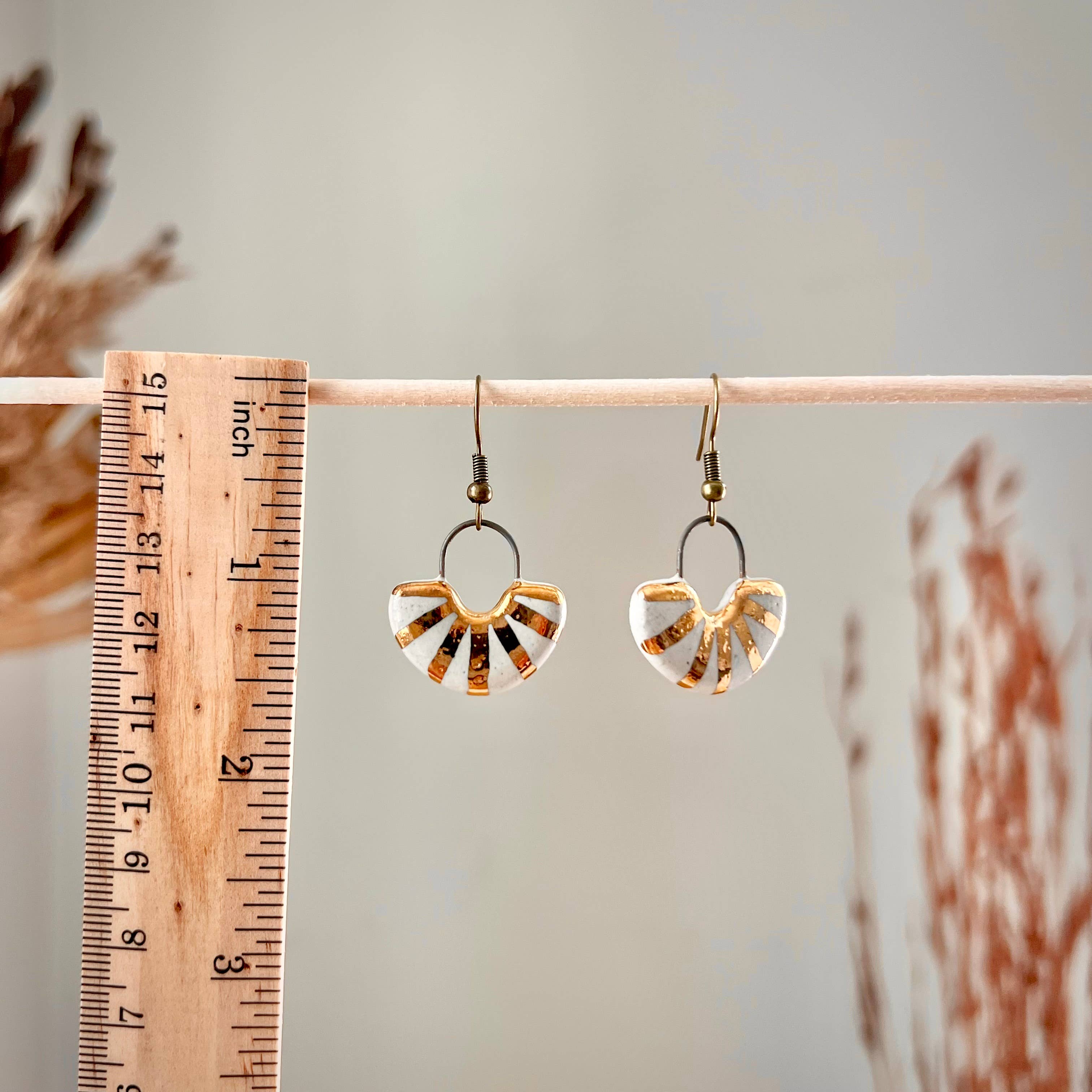 White & Gold Fan Earrings 