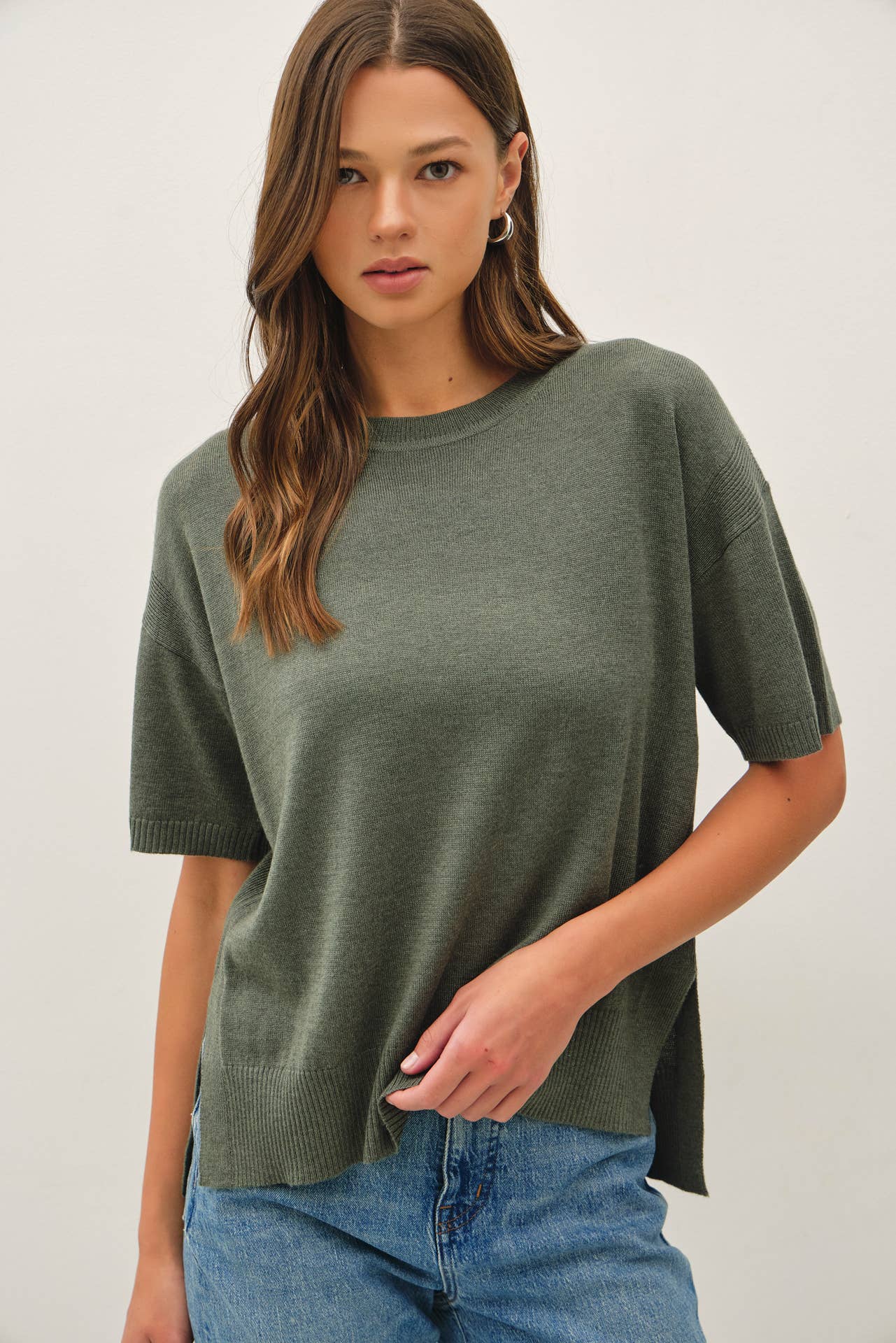 BOXY SHORT SLEEVE SWEATER