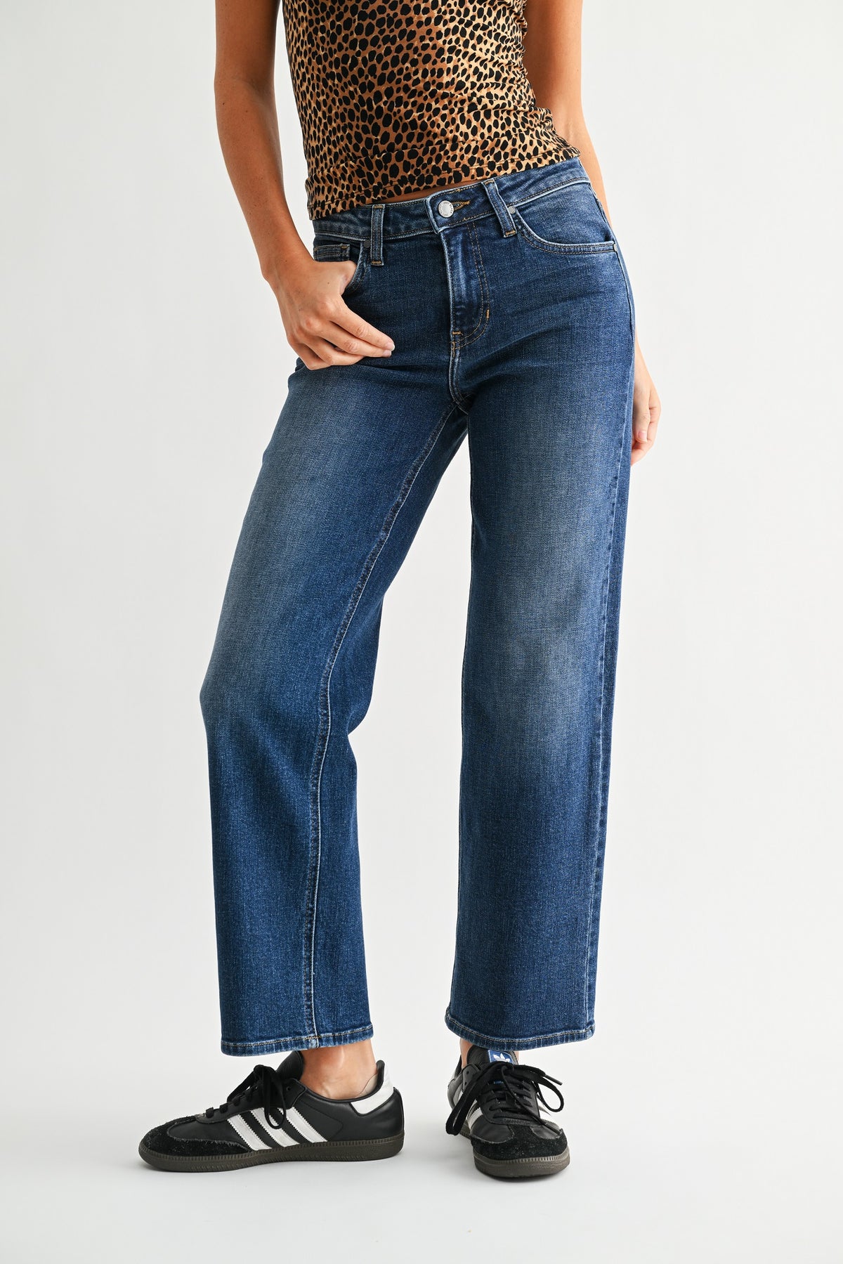 Mid Rise Slim Wide Leg
