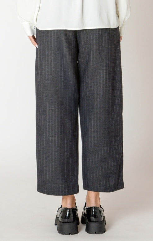 Button Hem Pant
