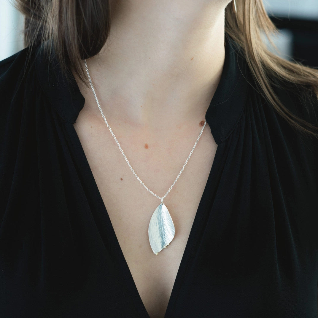 GOSSAMER NECKLACE