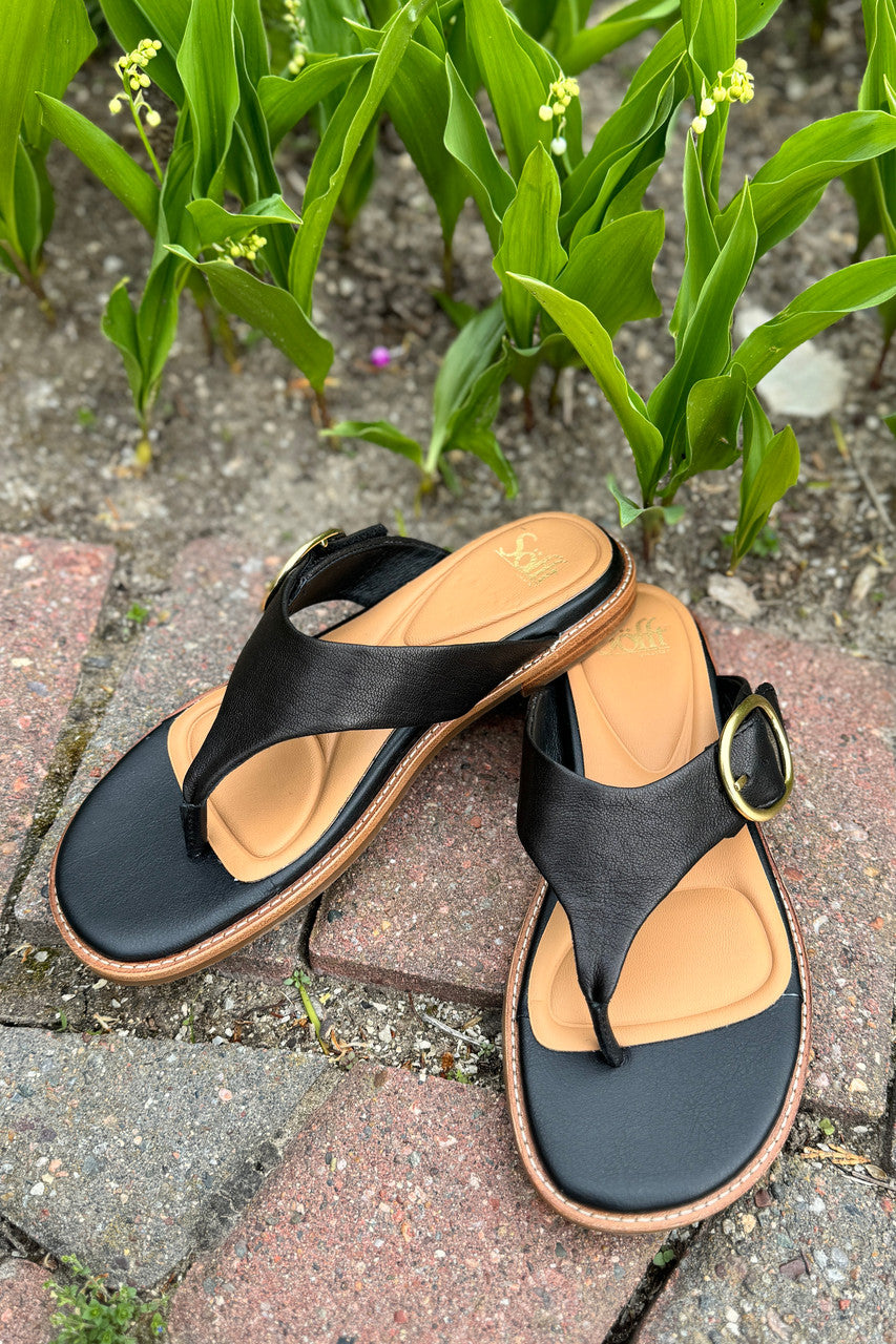 Nancia Sandal