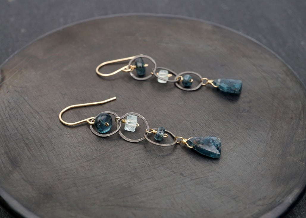 CIRCLE KYANITE & AQUA EARRING