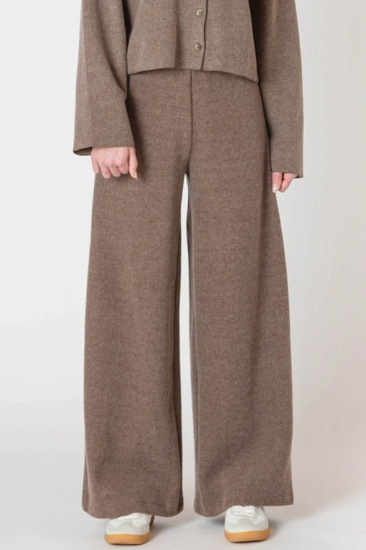 Wide Leg Ribbed Pant