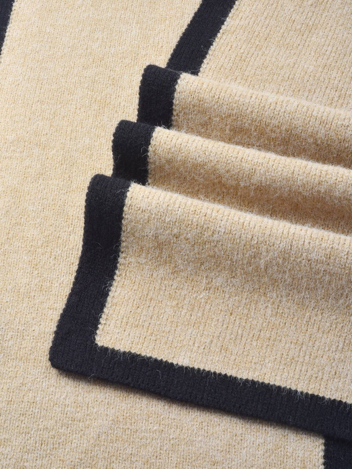 Contrast Knitted Scarf