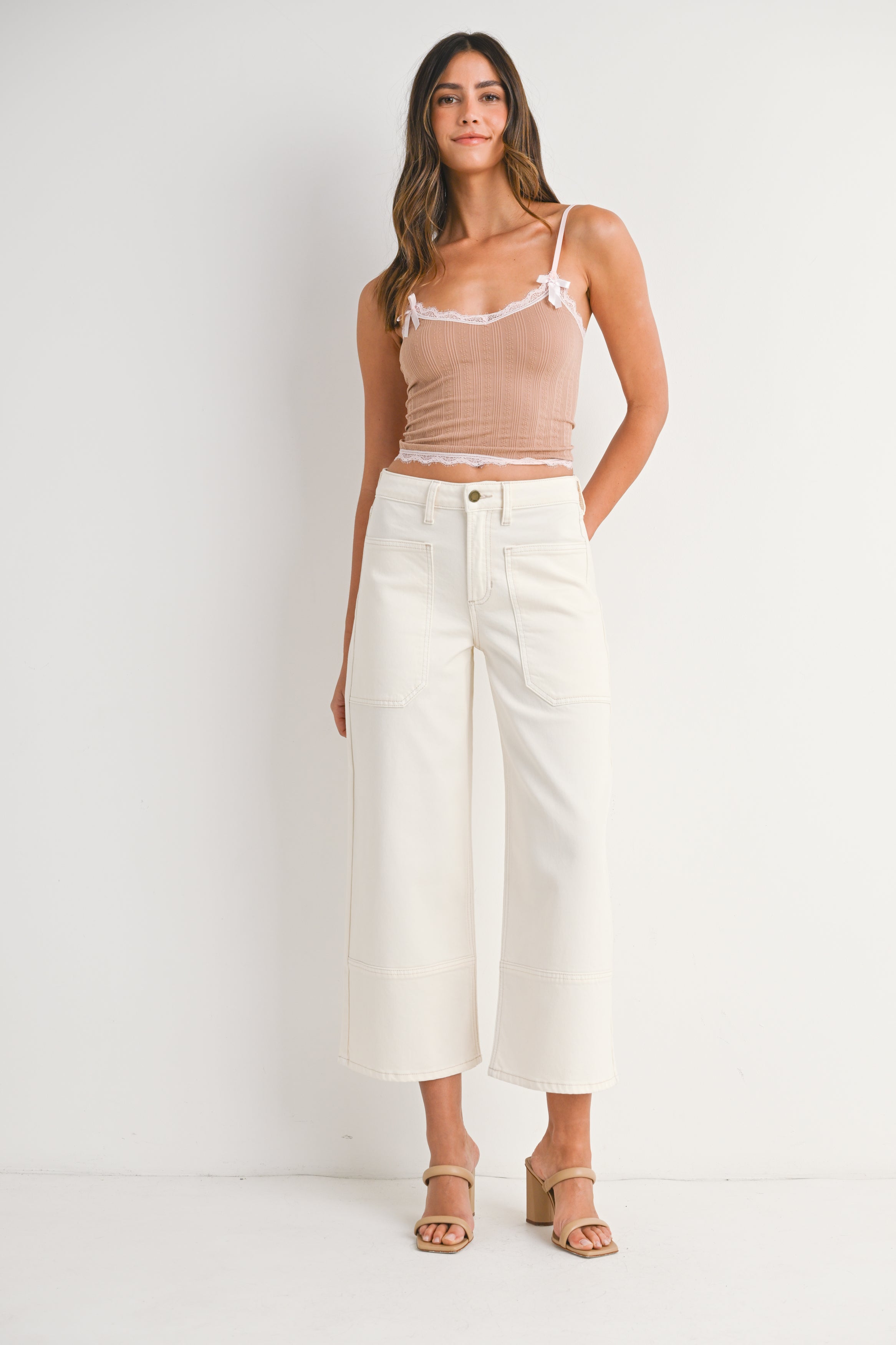 Seam Detail Cropped Wide Leg Jeans