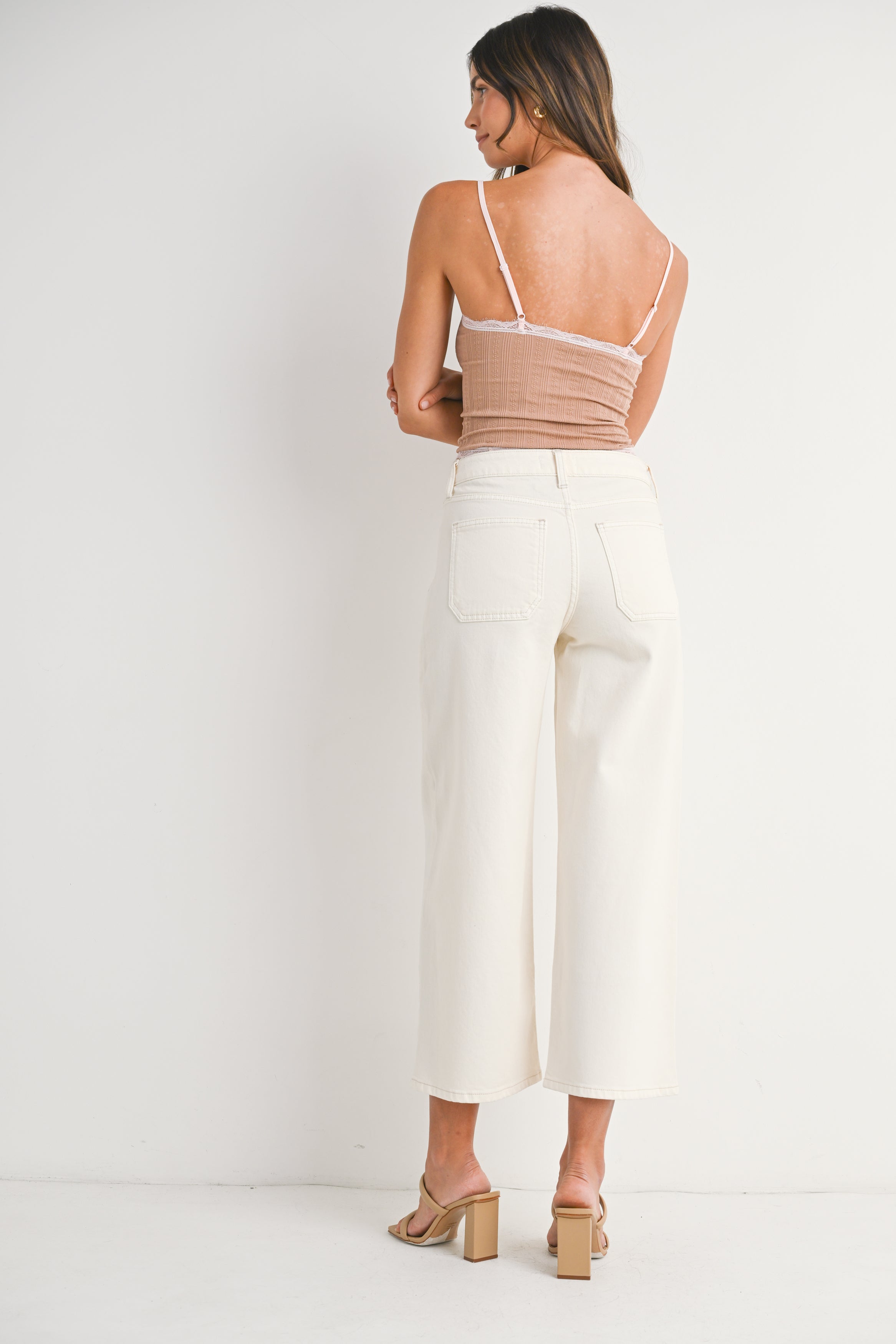 Seam Detail Cropped Wide Leg Jeans