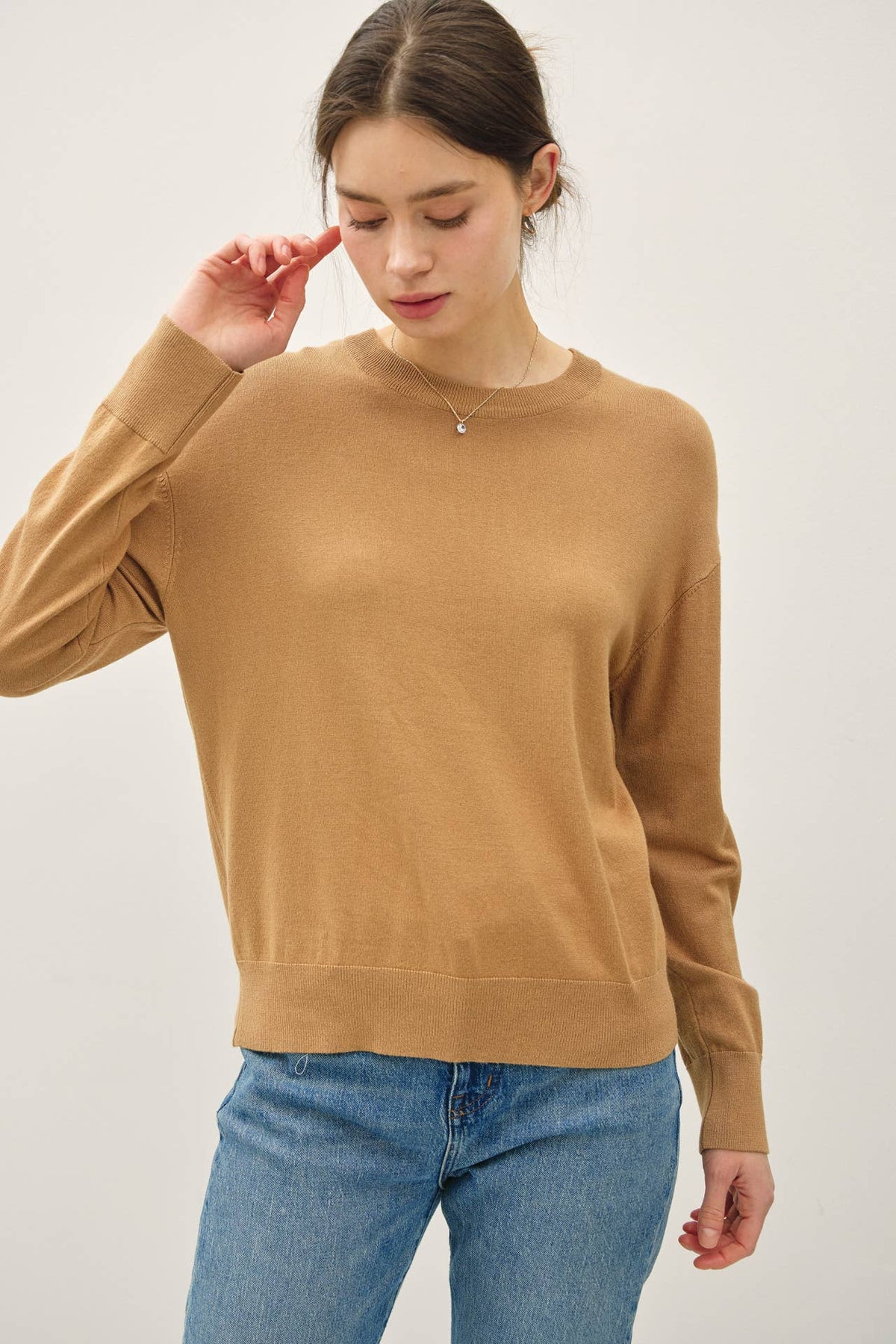 DROP SHOULDER CREWNECK SWEATER
