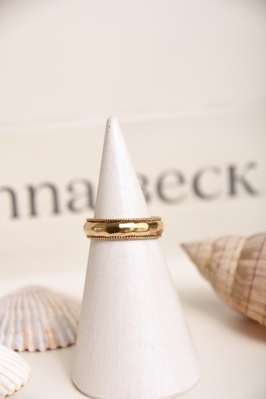 HAMMERED STACKING RING