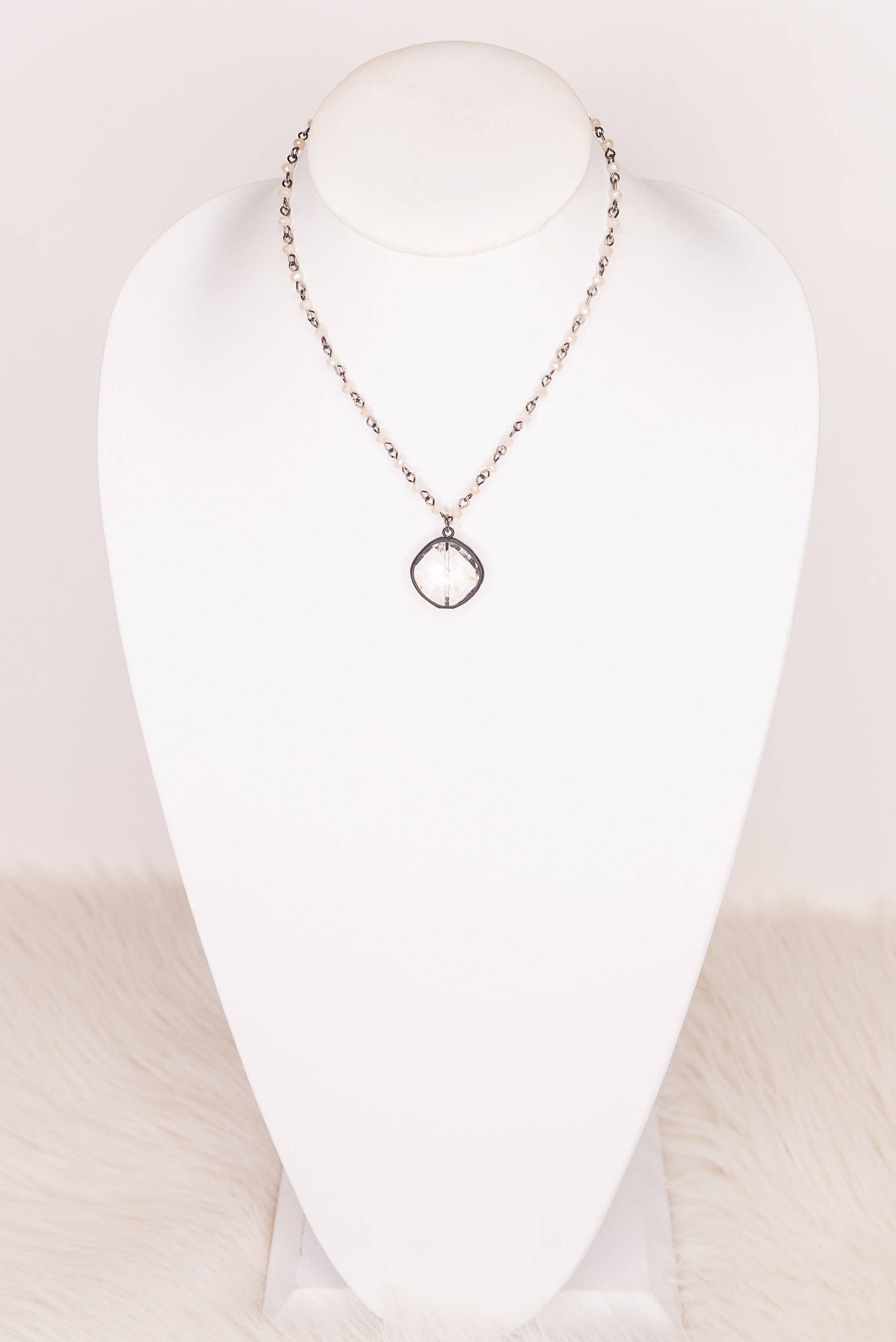 Ariel Necklace in Cream