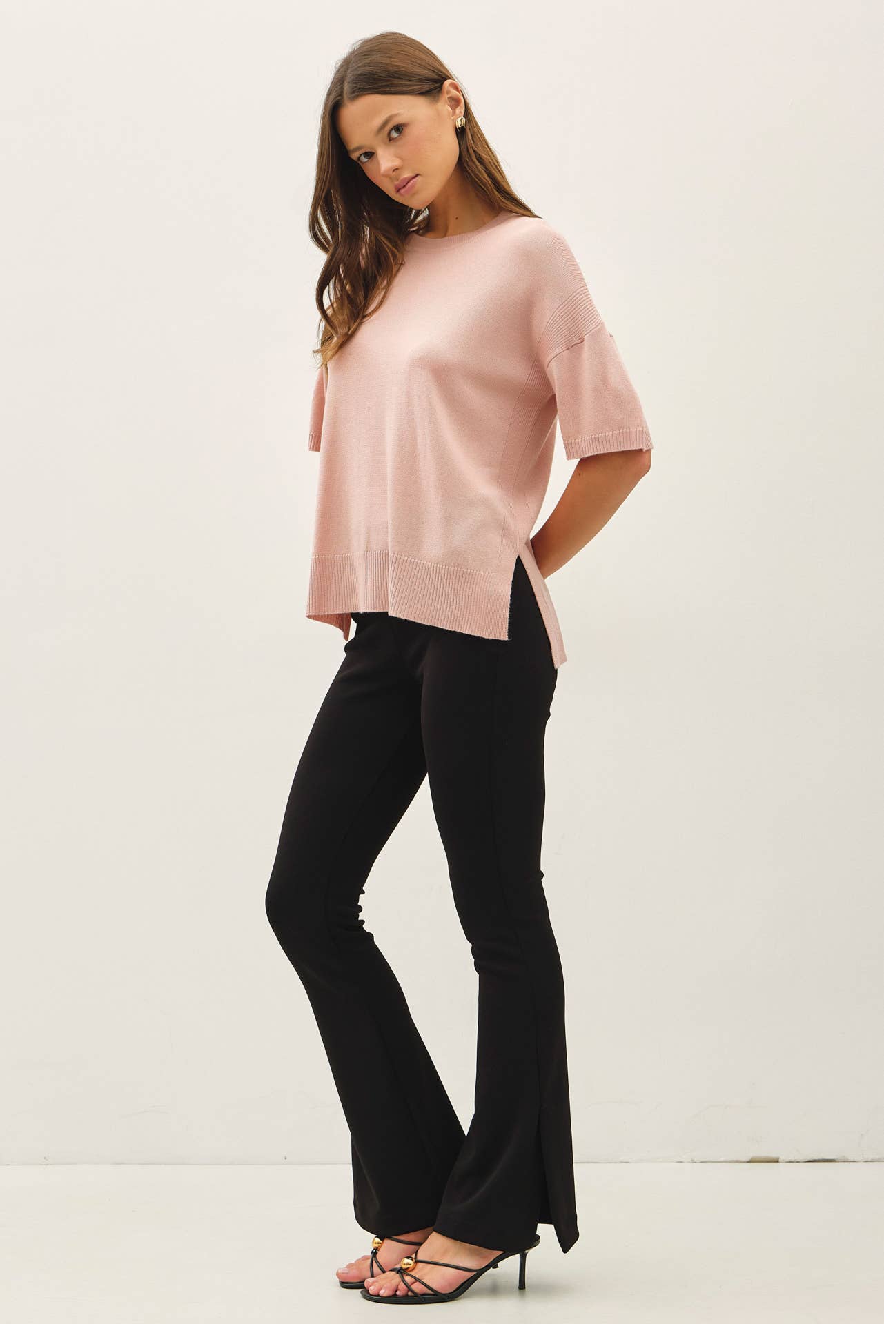 BOXY SHORT SLEEVE SWEATER